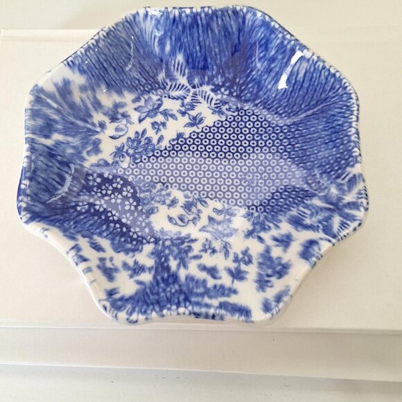 Vintage Blue and White Floral Pottery Bowl quilt design Handmade Trinket Dish - Picture 2 of 4